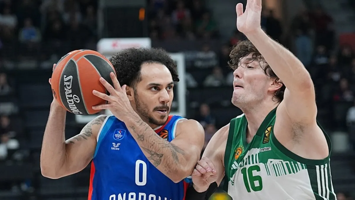 Anadolu Efes, Cedi Osman’ın Panathinaikos’unu devirdi!
